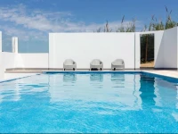 The Maverick Surf & Guest House 