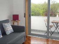 Cozi Flat With Balcony 