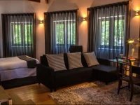 Vilas House Business & Family Apartments 