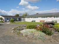 Garden Court Motel 