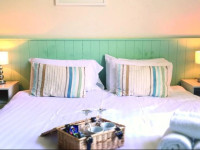 Seabreeze Restaurant With Rooms