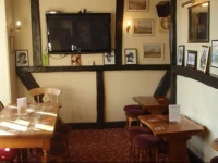 Mucky Duck Inn 
