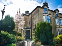 Compton Guest House 