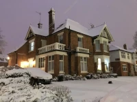 Fairlawns Guest House 
