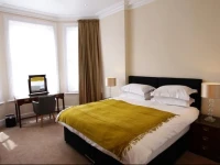 Glenlyn Hotel 