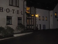 Fairway Hotel 