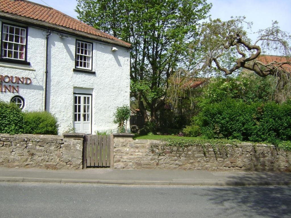 Greyhound Inn 