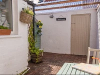 Glendower Street 