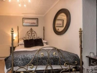 Glen Guest House 