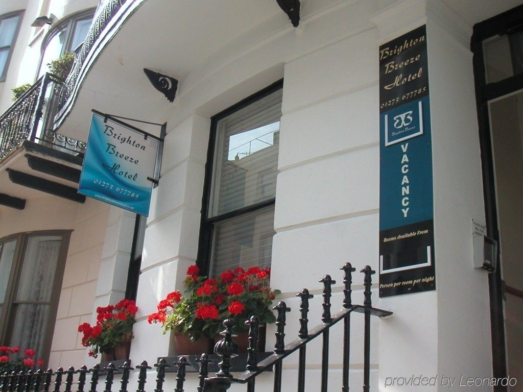 Brighton Breeze Hotel 