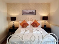 Grand Pier Guest House 