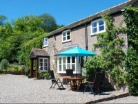 Wood Cottage Bed & Breakfast 
