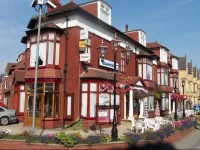 Revelstoke Hotel 3*