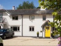 Cottage Lodge 