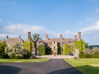 Llangoed Hall 