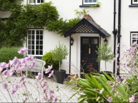 Kilbury Manor B&B 