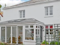 Oeston Park Cottage 