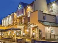 Busby Hotel 