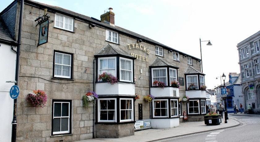 Tyacks Hotel 3*