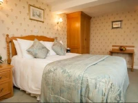 Aynsome Manor Hotel 