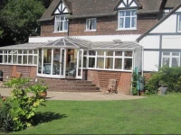 Trumbles Gatwick B&B 