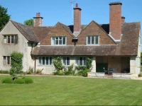 Little Court 