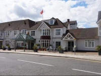 County Hotel 