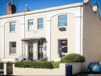 Crossways Guest House 