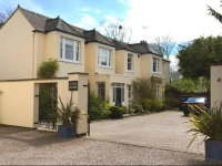 Little Manor 