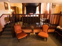 Crown & Cushion Hotel 
