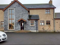 Halls Farm House B&B 