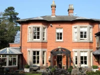 Alexandra Court Hotel 
