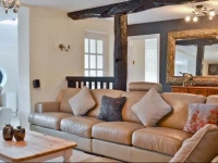 Redbridge Farmhouse 