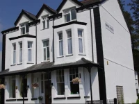 Bron Rhiw Guest House 