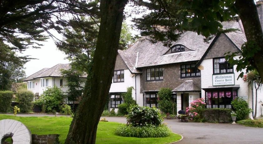 The Millstones Country Hotel & Restaurant 