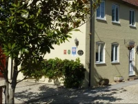 Vine Cottage B&B 