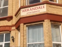 Arrandale Apartments 