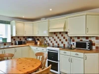 Honeystring Cottage 
