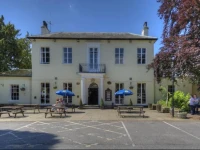 The Elms Inn by Good Night Inns 