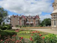 Glenesk Hotel 