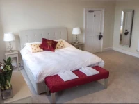 Broadway House Luxury Serviced Rooms 