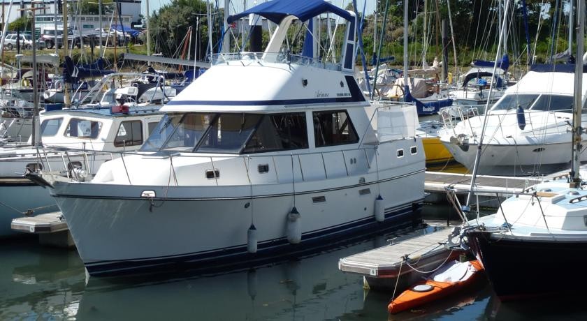 Ariane Classic Motor Yacht 