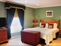 Chalk Lane Hotel 