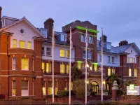 Holiday Inn Farnborough 4*