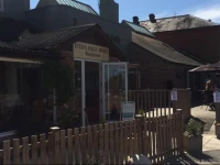 Judds Folly Hotel 