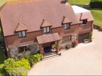 Pencombe House B&B 
