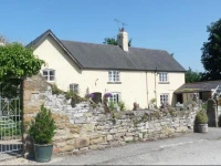 Oakenholt Farm Bed and Breakfast 