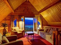Lodges on Loch Ness 