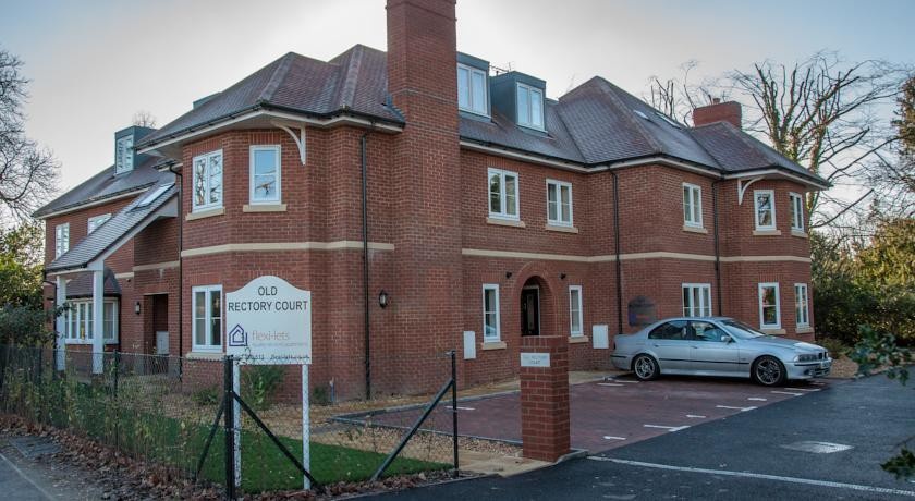Flexi-Lets@Old Rectory Court, Frimley 