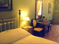 Crown House Suites 